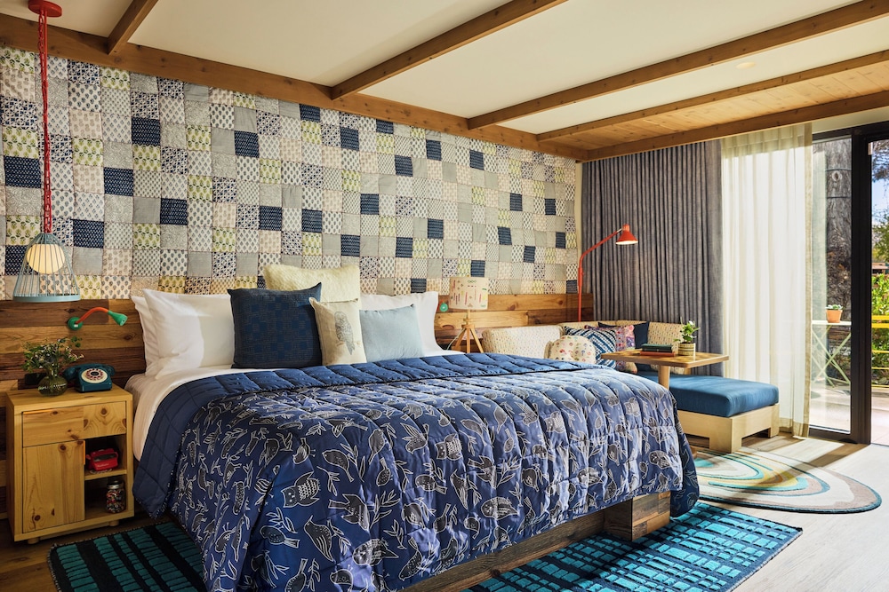 Treehouse Hotel Silicon Valley - carbon neutral hotel in Sunnyvale