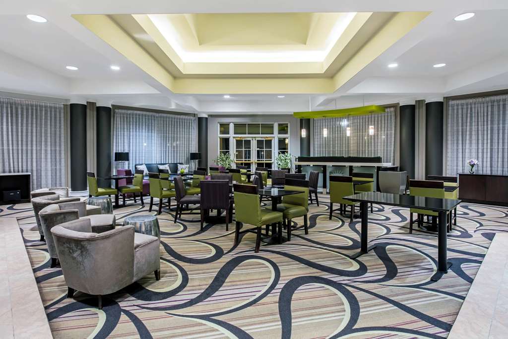 La Quinta Inn & Suites by Wyndham Dallas Arlington South - photo 6