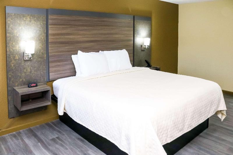 Rodeway Inn Phenix City Columbus - photo 6