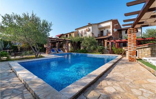 Five Bedroom Holiday Home In Vir — 4-Star Luxury Hotel in Vir, Croatia