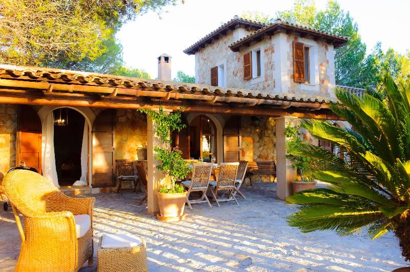 Finca Binifarda Dor - carbon neutral hotel in Felanitx