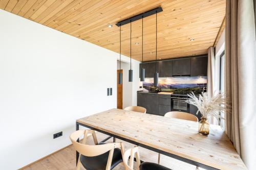 Hochwertige Alpenchalets Allgäu — 4-Star Luxury Hotel in Immenstadt Im Allgau, Germany