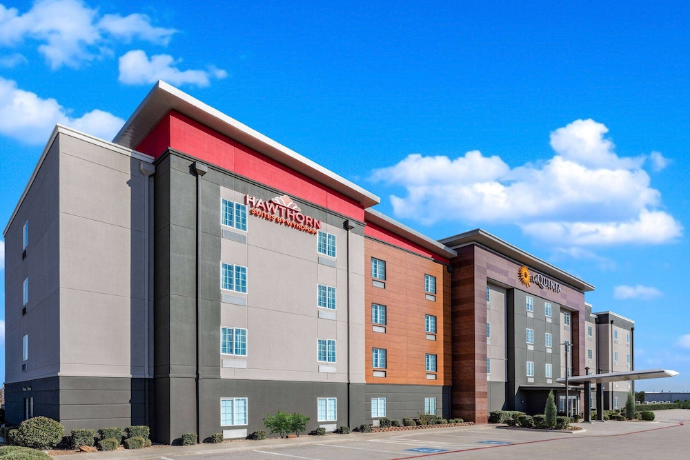 La Quinta Inn & Suites By Wyndham Ardmore - photo 27