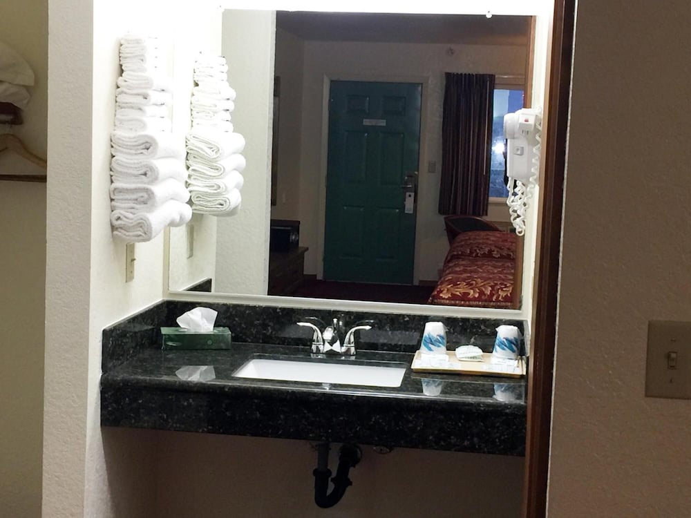 Westward Inn - photo 28
