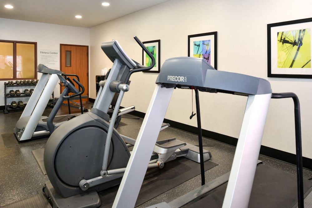 Holiday Inn Express & Suites Omaha West by IHG - photo 24