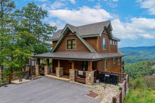 Rocky Top Lagoon by Eden Crest — 4-Star Luxury Hotel in Sevierville, United States