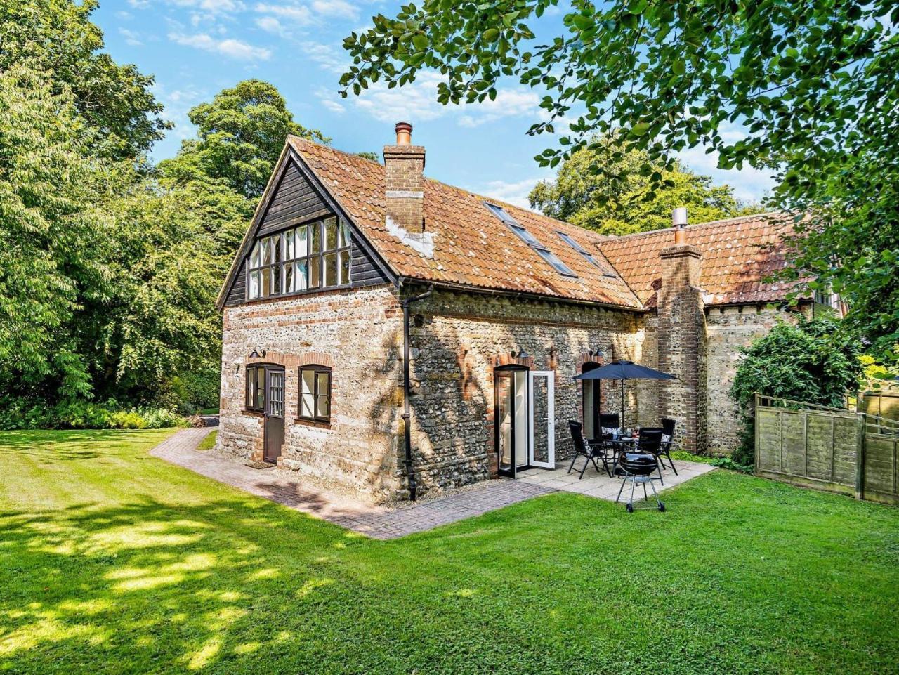 2 Bed in Dorchester oc 92416 in Dorchester, United Kingdom