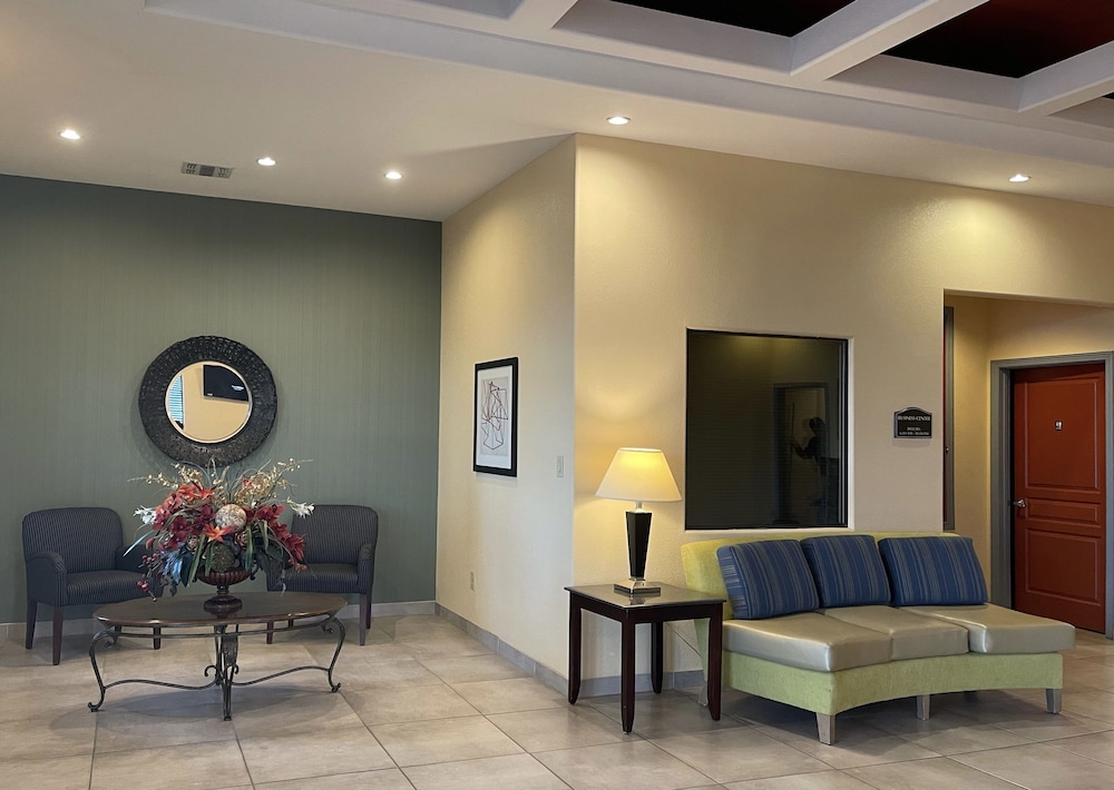 Sunbridge Inn and Suites - photo 5