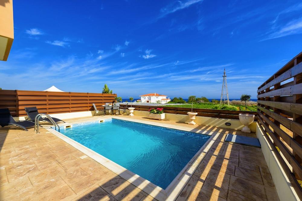Villa Anthea