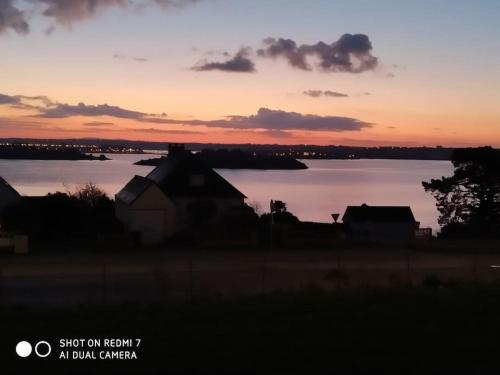 Gîte Le Bel Air Face À La Mer in Roscanvel, France