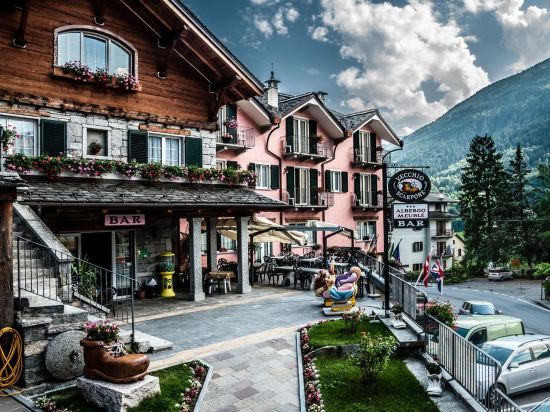 Albergo Meublè Vecchio Scarpone — hotel in Baceno