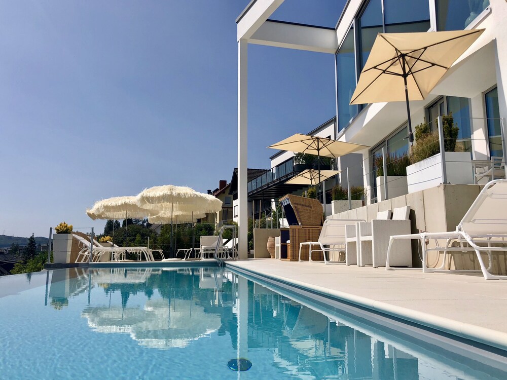 Weingut Aparthotel Olinger — hotel in Mehring