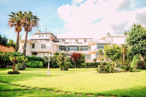 Hotel Ristorante Guardanapoli in Durazzano, Italy