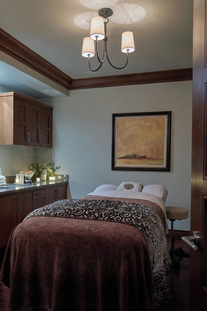 The Del Monte Lodge Renaissance Rochester Hotel & Spa - photo 37
