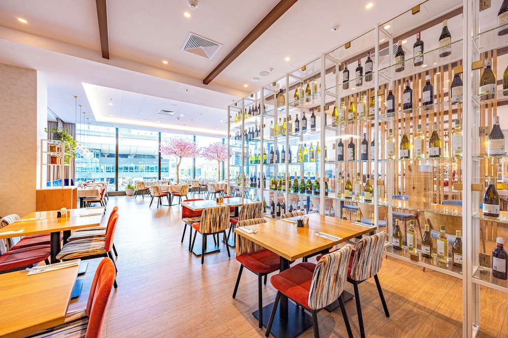 מזון ומשקאות