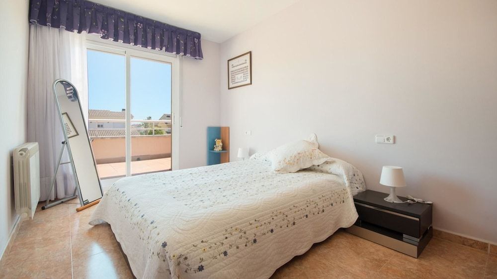 House Mas Mel — 4-Star Luxury Hotel in Calafell, Spain