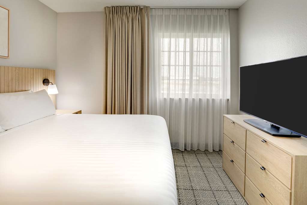 Sonesta Simply Suites Miami Airport Doral - photo 25
