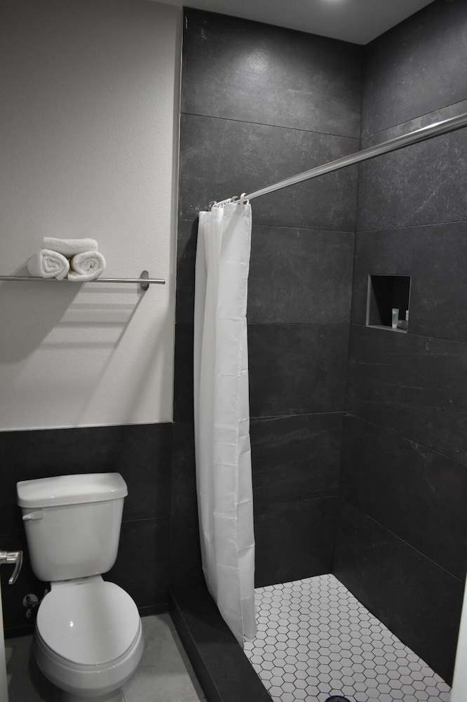 Bluestar Inn - photo 24