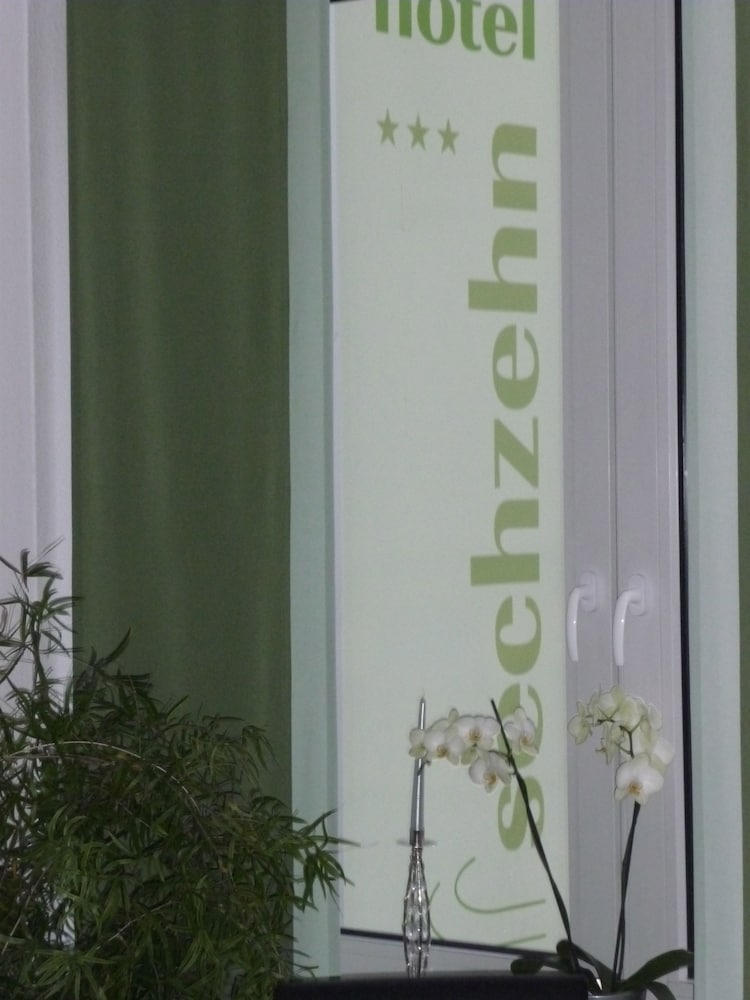Hotel Sechzehn — Leverkusen
