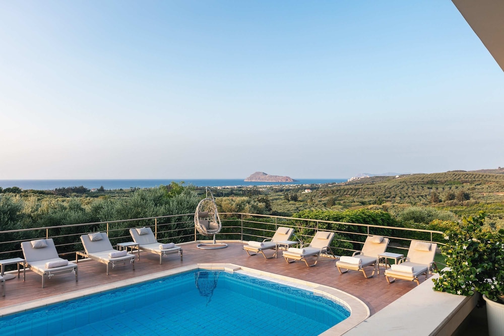 Villa Anastasia Private Pool Panoramic Views — 5-Star Luxury Hotel in Gerani, Greece