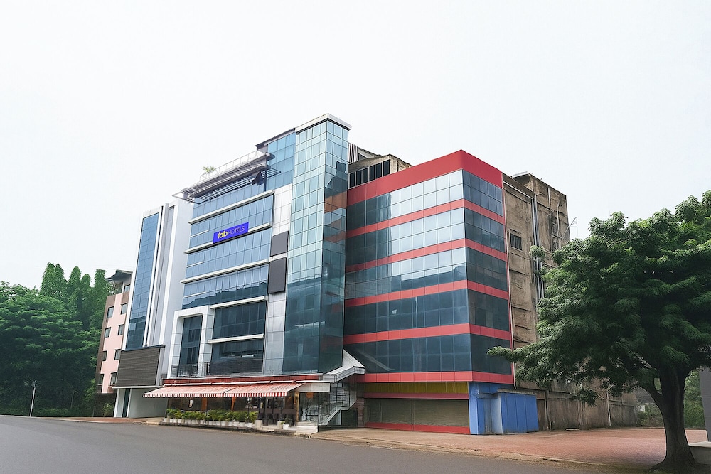 Fabhotel Deep - carbon neutral hotel in Barasat