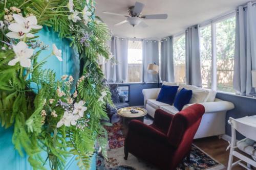 Bon Bateau Beach Cottage — 4-Star Luxury Hotel in Gulfport, United States