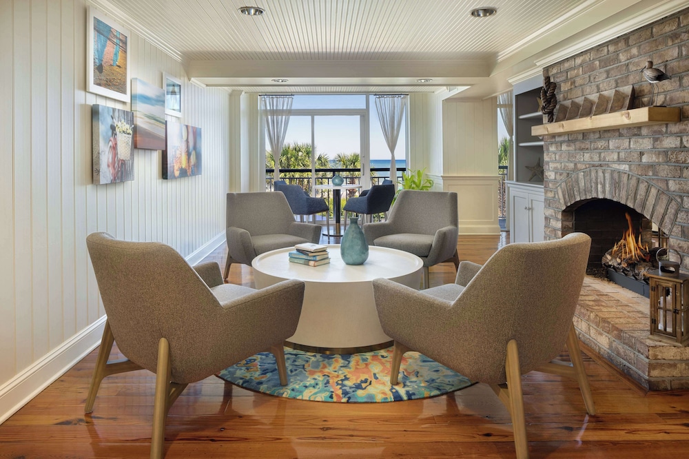 Hampton Inn & Suites Myrtle Beach Oceanfront - photo 3