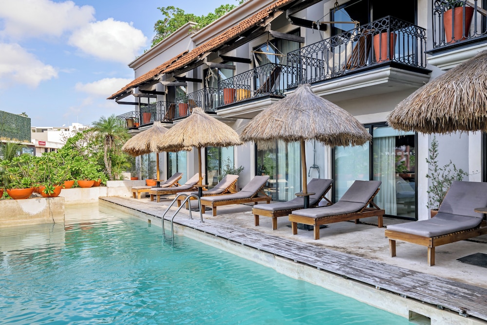 Koox Caribbean Paradise Hotel