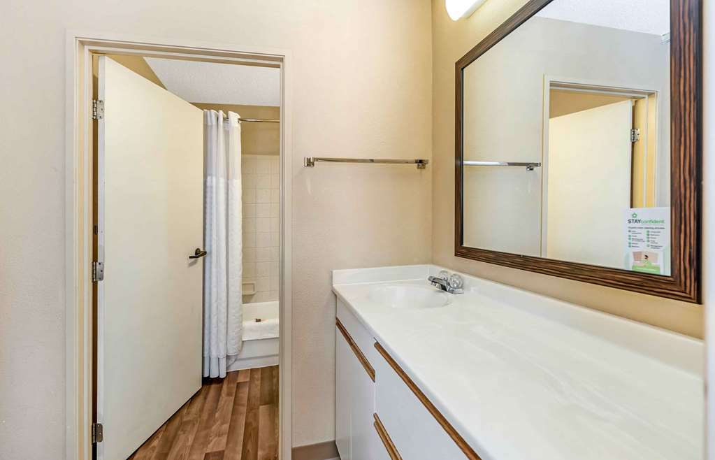 Extended Stay America Select Suites Chicago Naperville East - photo 36