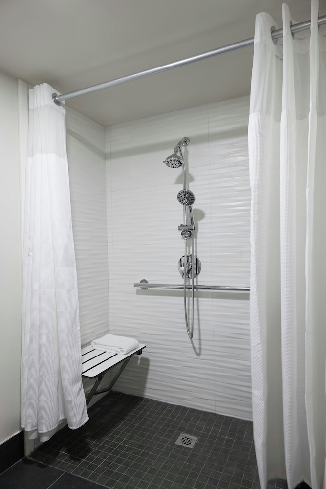Four Points by Sheraton Englewood - photo 27