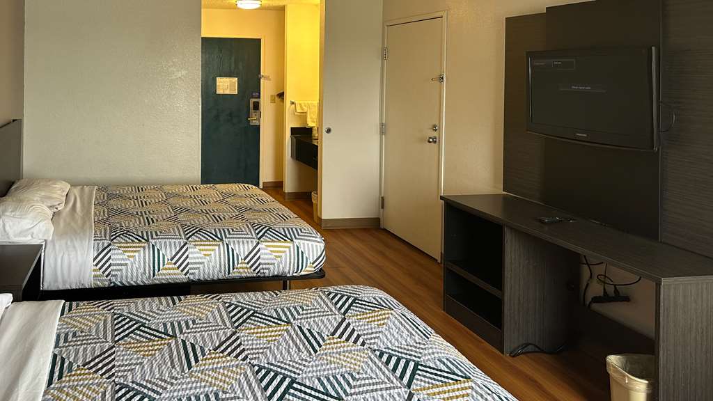 Motel 6 Waterloo IA - photo 9