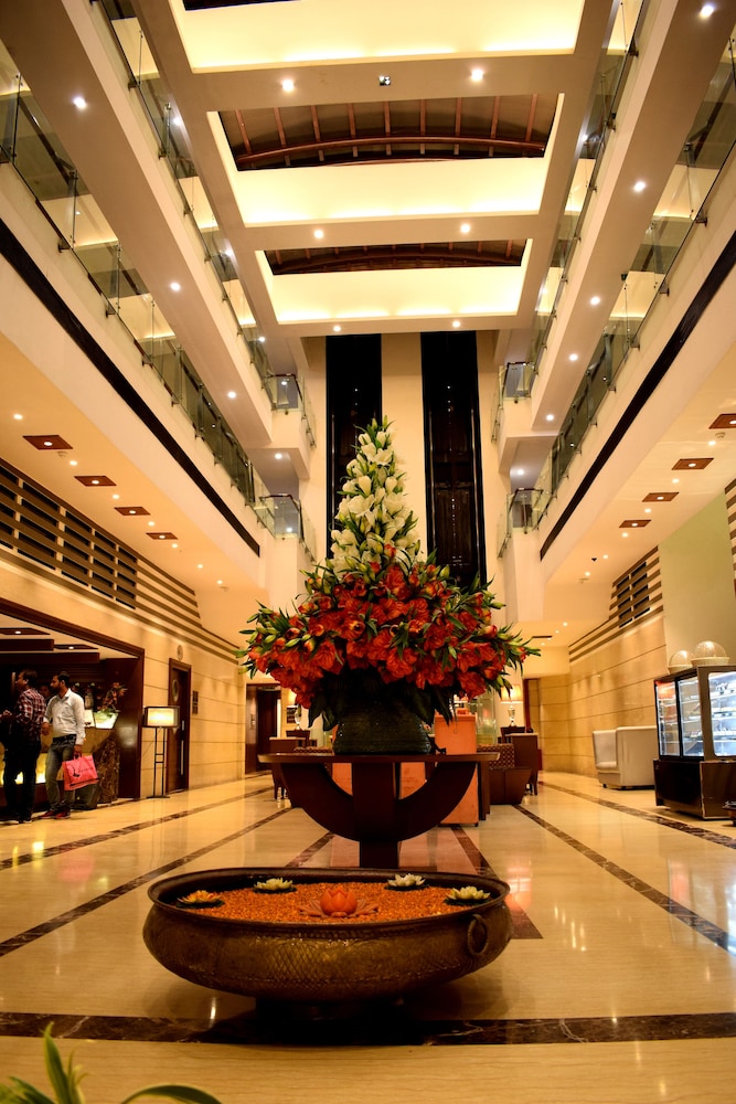 Hotel Royal Cliff — Kanpur — photo 2