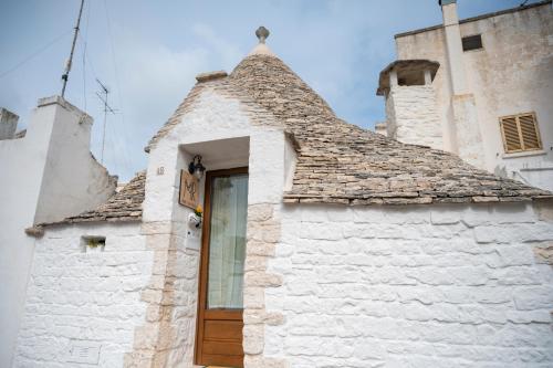 B&B Trulli Miriva' — 4-Star Luxury Hotel in Alberobello, Italy
