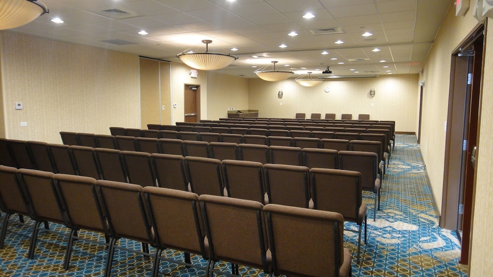 Holiday Inn & Suites San Antonio Northwest by IHG - photo 31