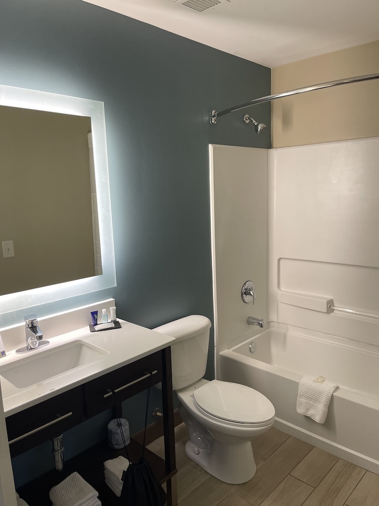 MainStay Suites Columbus near Fort Benning - photo 8