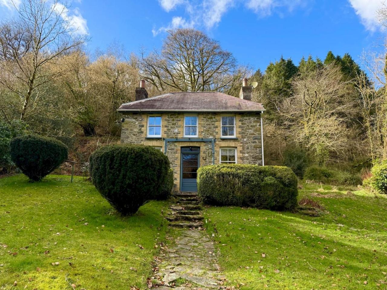 Y Bwythn Welsh Countryside Retreat Uk Getaway Pass the Keys