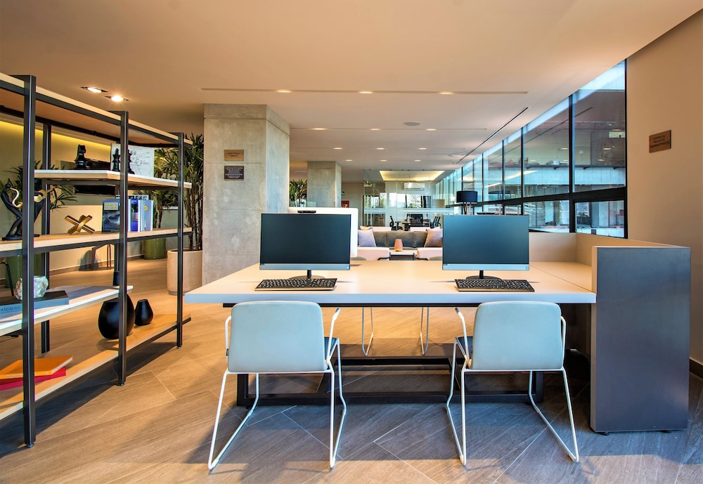 Staybridge Suites Guadalajara Novena by IHG