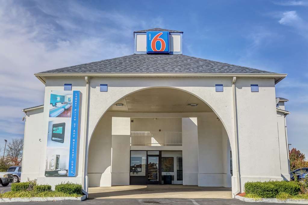Motel 6 Dickson TN - photo 2