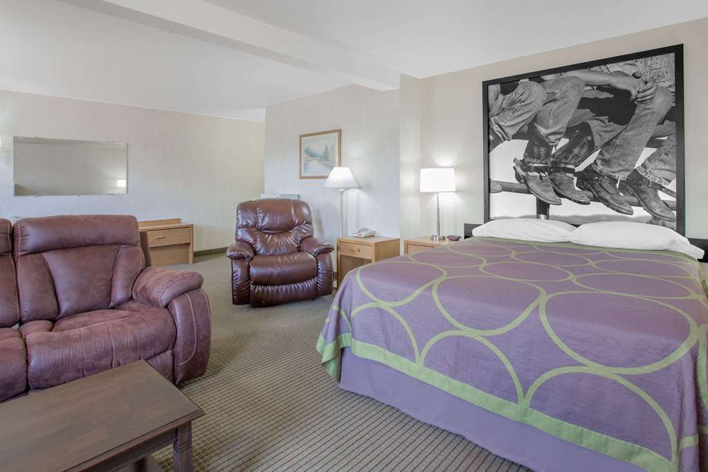 Super 8 by Wyndham Havre - photo 10