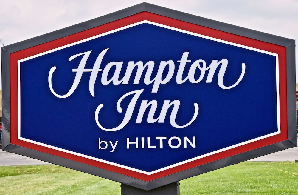Hampton Inn Kirksville - photo 23