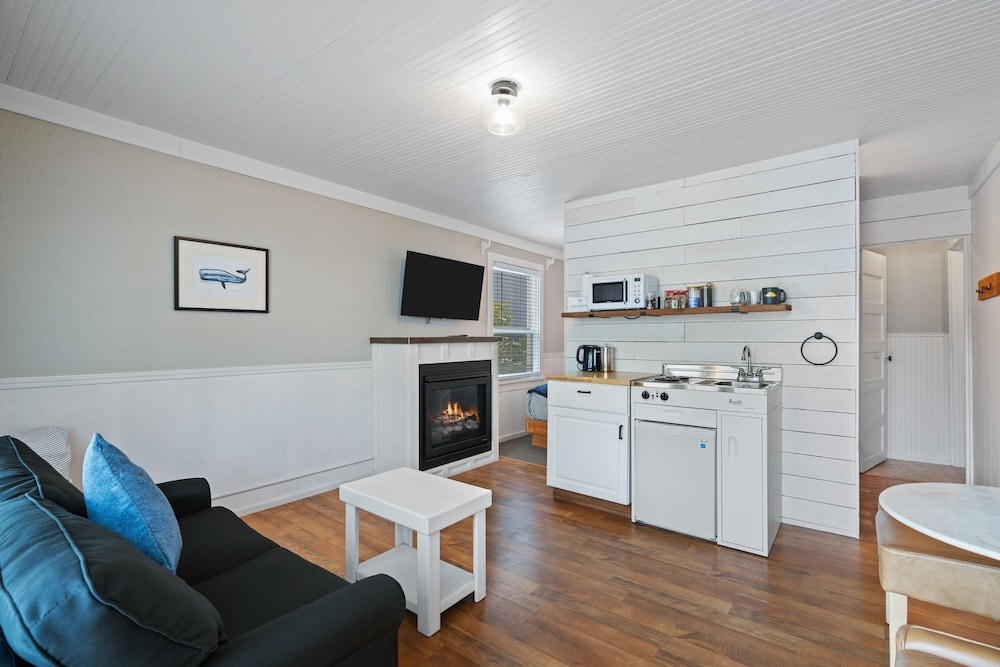 Boardwalk Cottages - photo 35