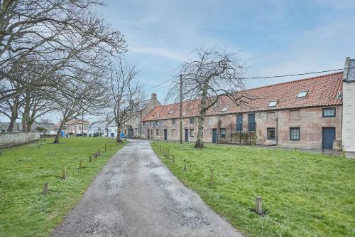 Town Farm Cottages Beadnell by Coast & Country Stays in Beadnell, United Kingdom