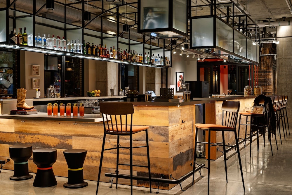 Moxy Omaha Downtown - photo 30