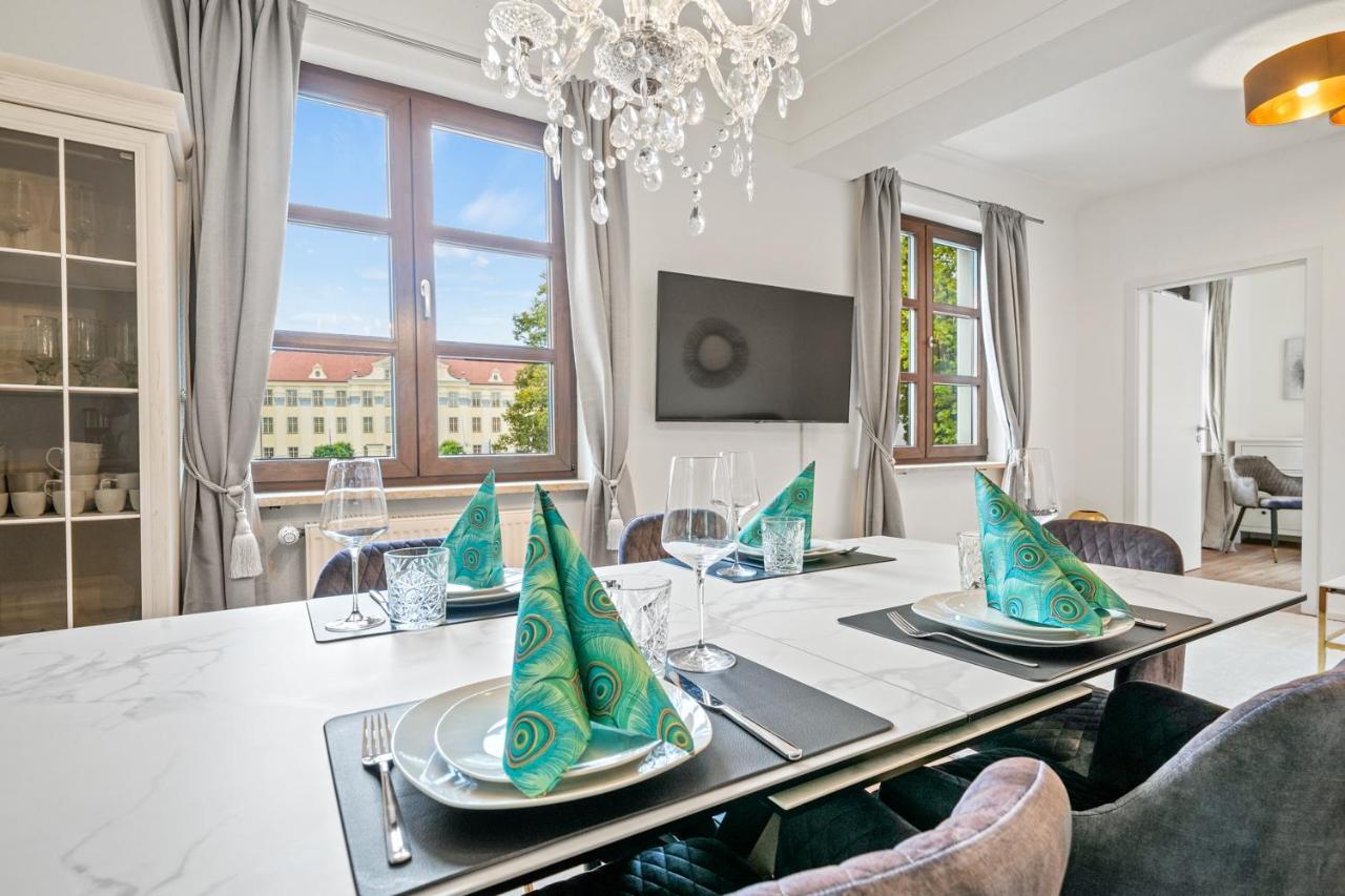 Residenz Zu Montfort Apartment Schlossblick — 4-Star Luxury Hotel in Tettnang, Germany