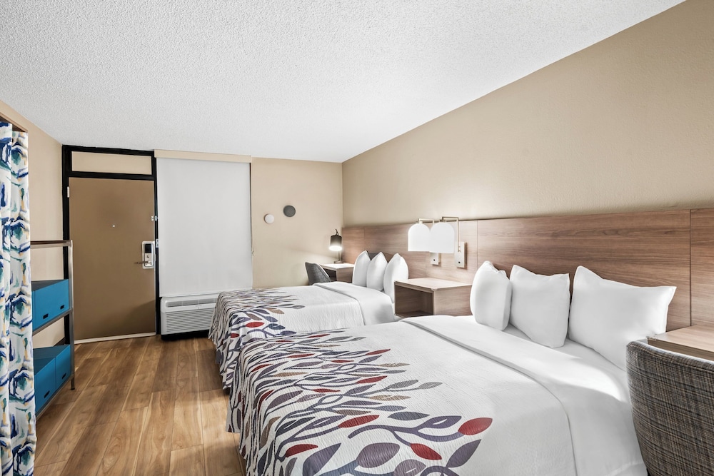 Red Roof Inn Perryville - photo 13