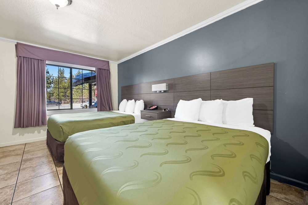 Econo Lodge Inn & Suites Heavenly Village Area - photo 11