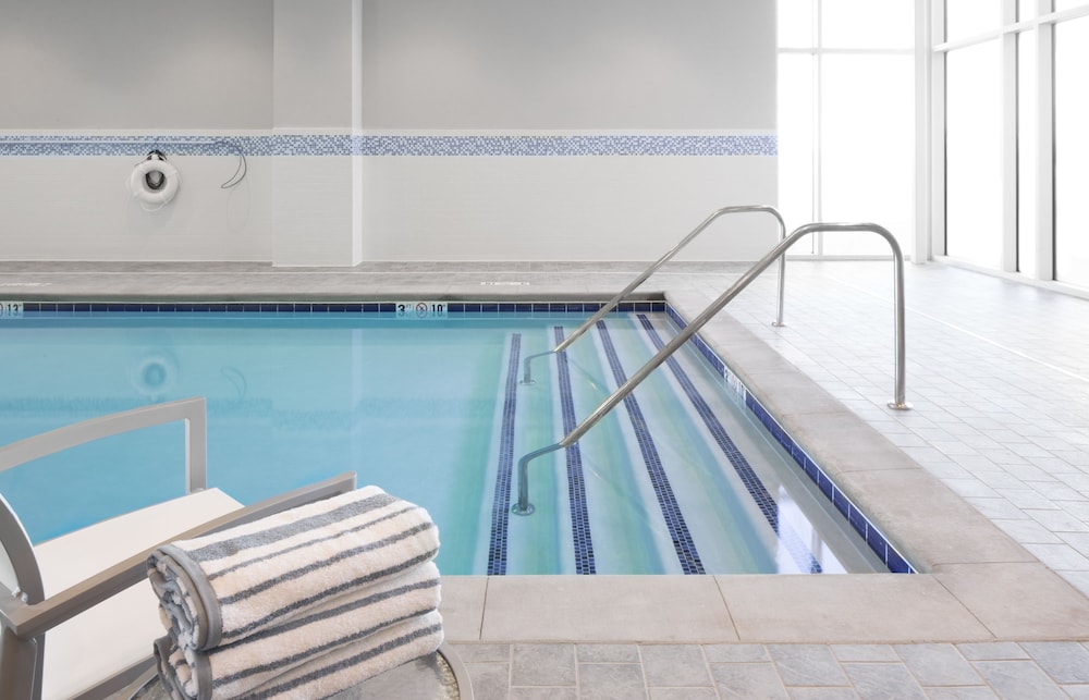 Embassy Suites by Hilton Kansas City Olathe - photo 25