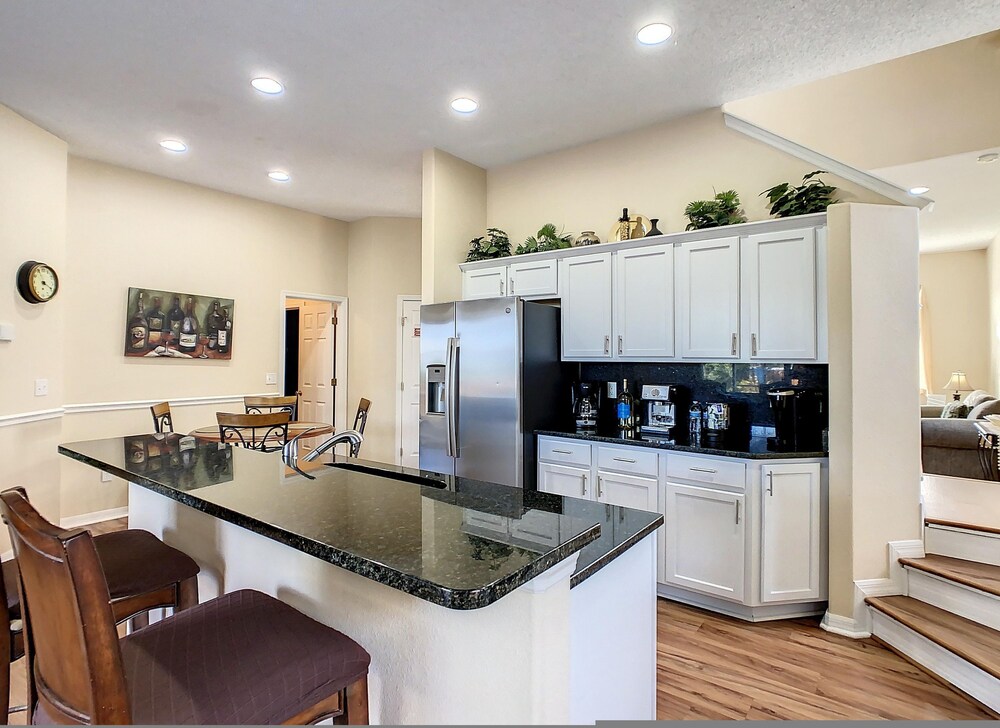 5br Lakeside Retreat W Resort Perks & Pvt Hot Tub - photo 23