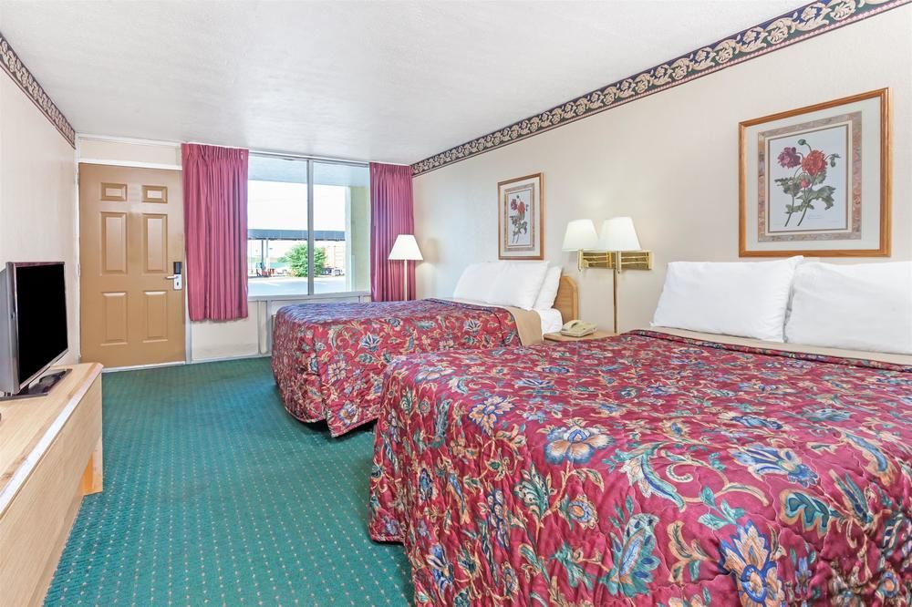 Days Inn by Wyndham McDonough - photo 12