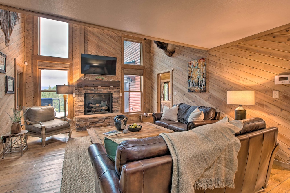 Blue Spruce Cabin with Hot Tub And Resort Amenities - photo 32